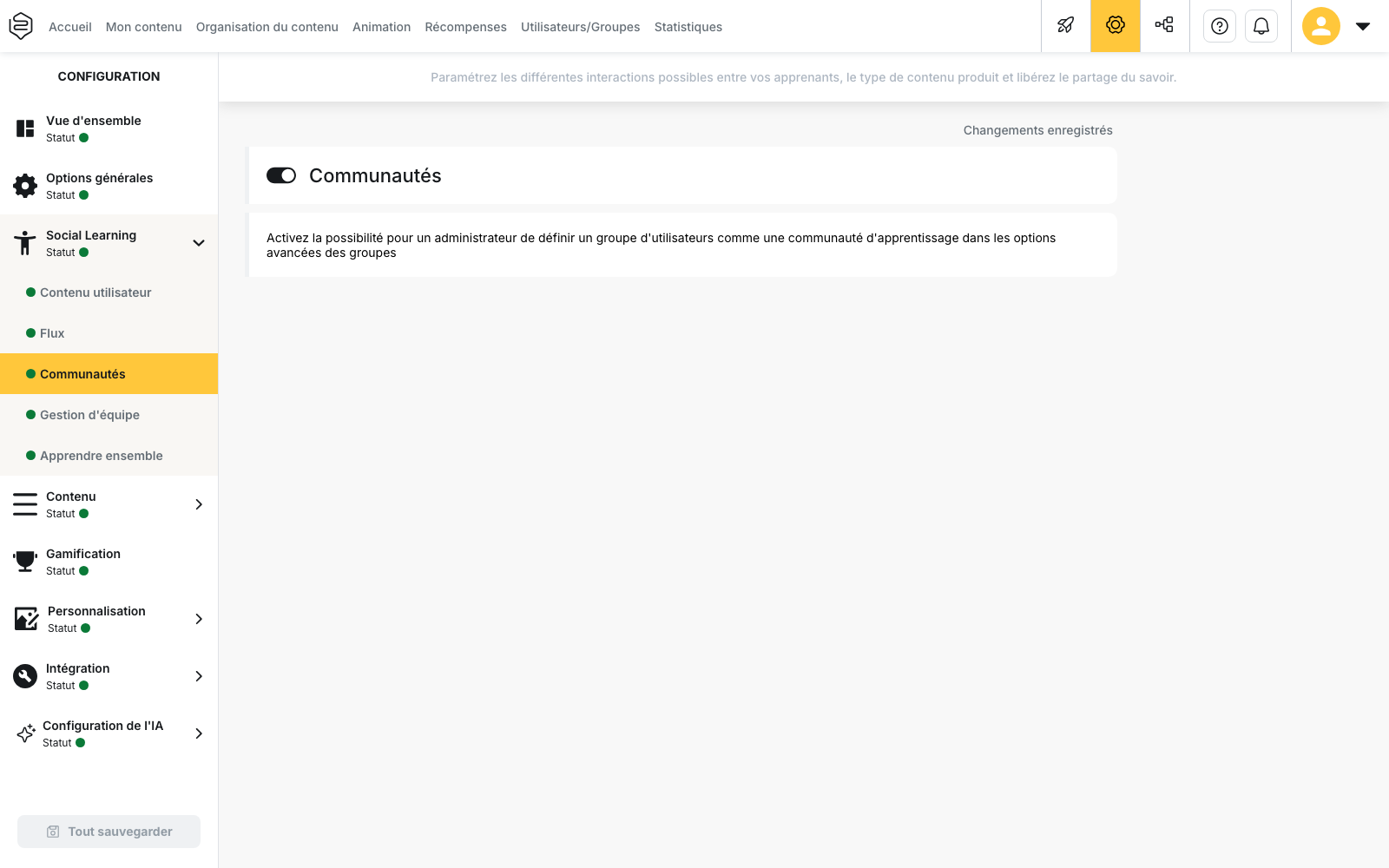 Configuration › Social Learning › Communautés : le bouton Communautés et la description du réglage
